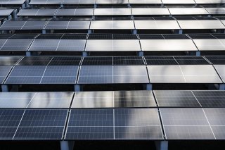 La Suisse n'a pas besoin d'une politique industrielle en matière solaire, selon le Conseil fédéral (archives). KEYSTONE/CHRISTIAN BEUTLER